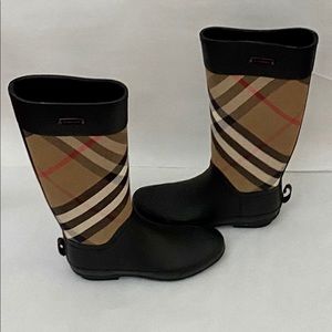 Burberry Rain Boots Pre-Own